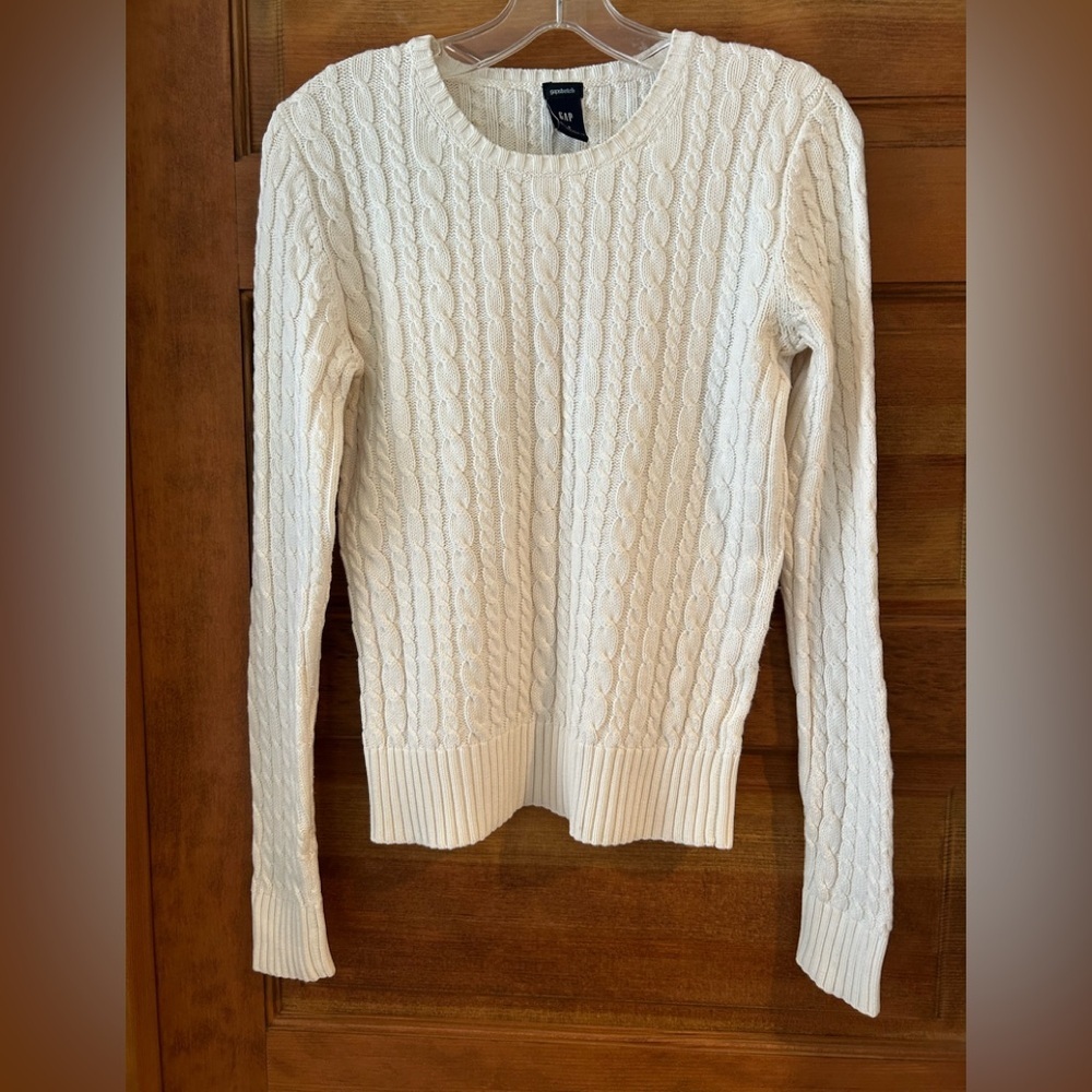 GAP Cream Cable Knit Crew Neck Sweater/size S/